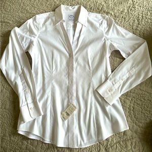 Brooks Brothers ~ Fitted Non Iron Stretch White Button Down Shirt ~ Size 2 ~ NWT